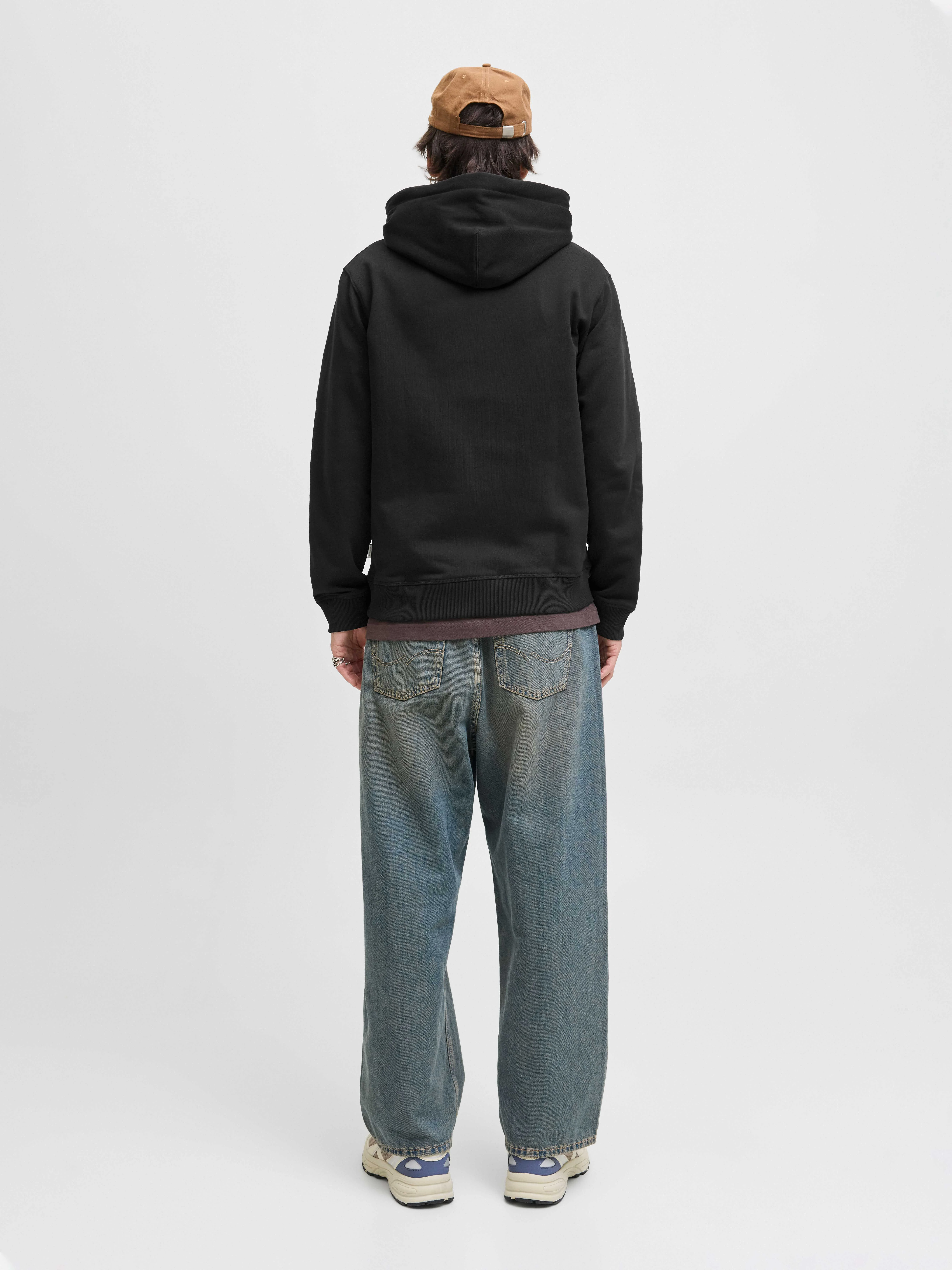 Jack&Jones - JORNORREBRO EMB SWEAT... Jack&Jones - JORNORREBRO EMB SWEAT...