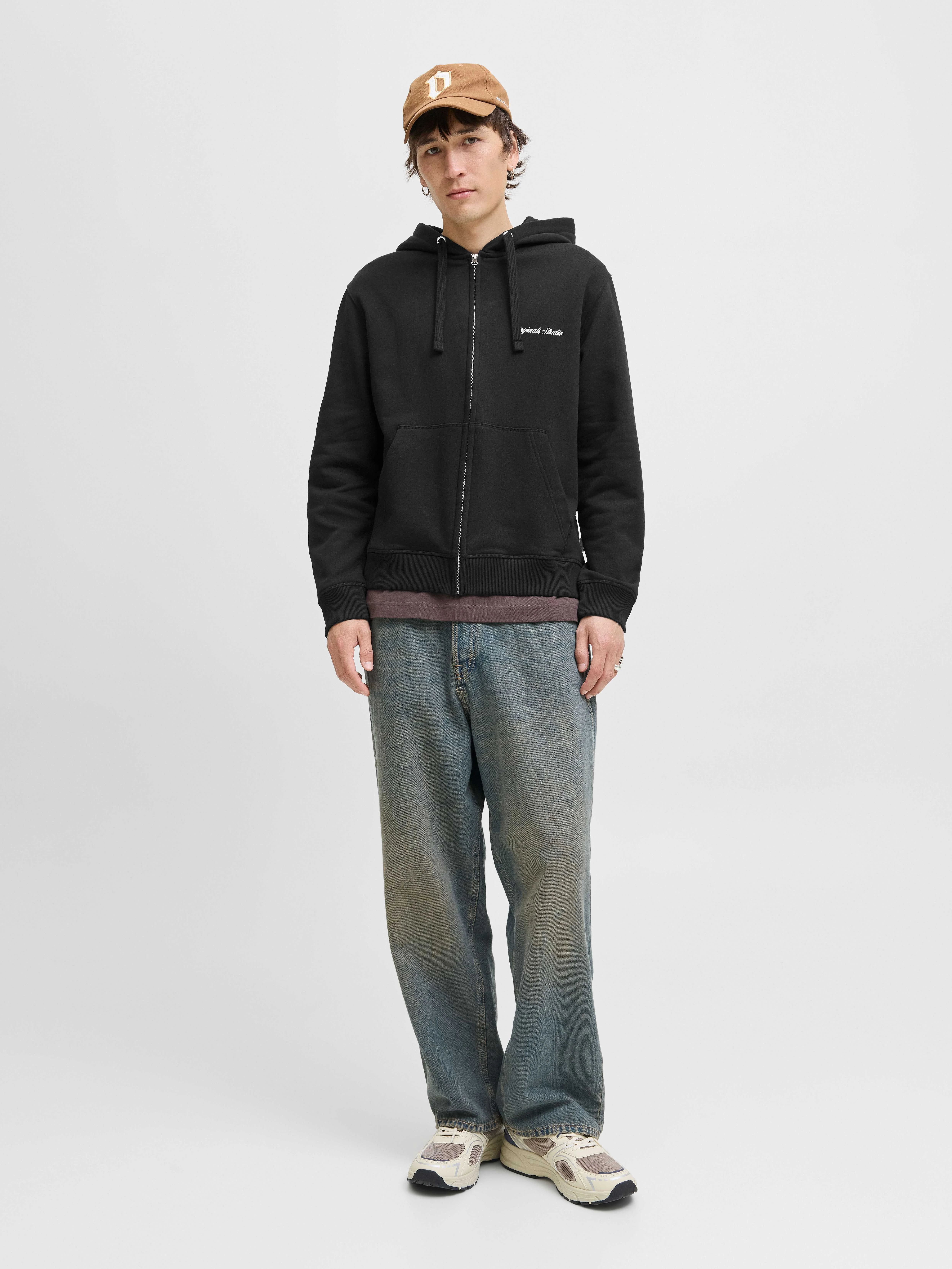 Jack&Jones - JORNORREBRO EMB SWEAT... Jack&Jones - JORNORREBRO EMB SWEAT...