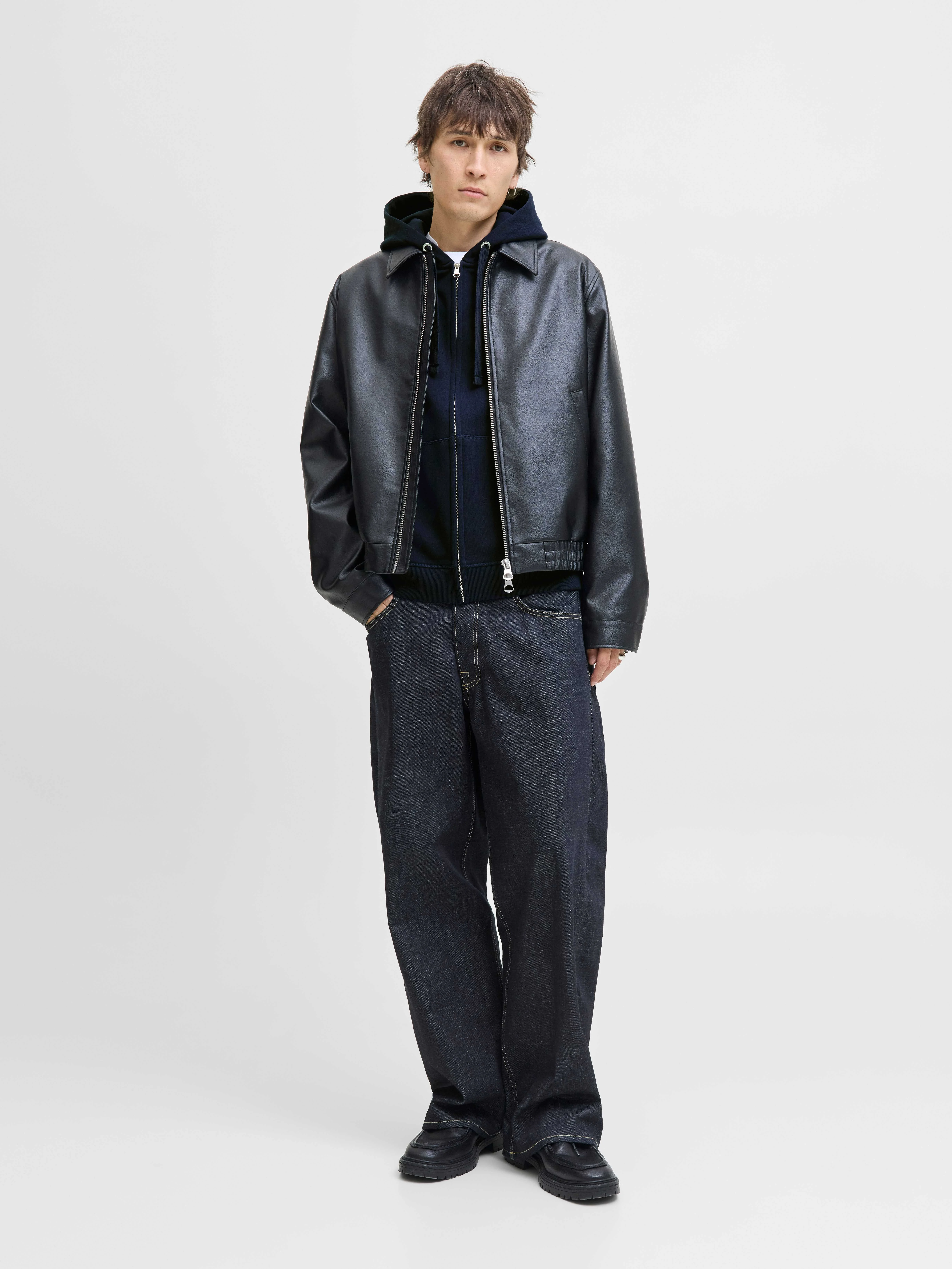 Jack&Jones - JORNORREBRO EMB SWEAT... Jack&Jones - JORNORREBRO EMB SWEAT...