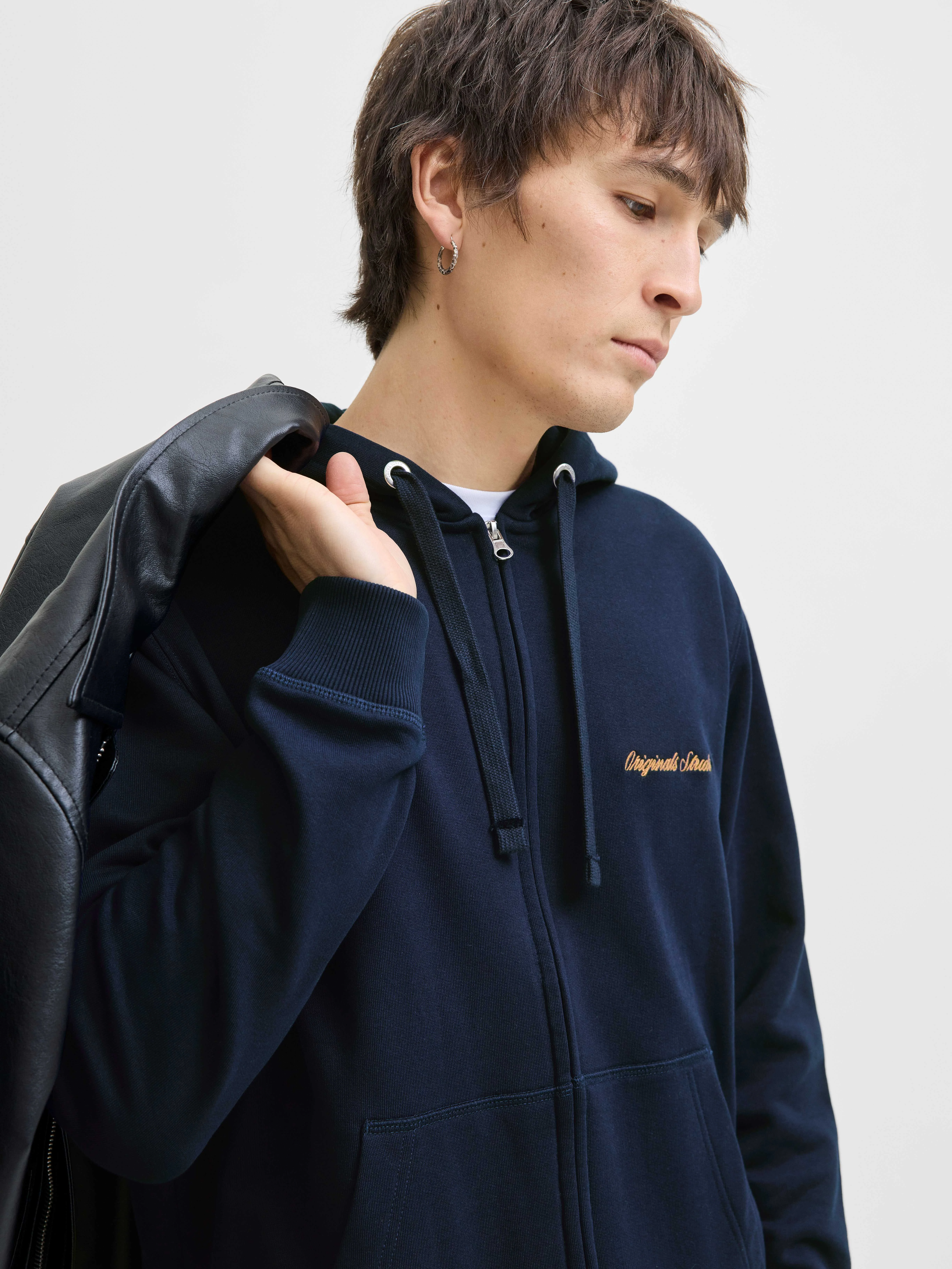 Jack&Jones - JORNORREBRO EMB SWEAT... Jack&Jones - JORNORREBRO EMB SWEAT...