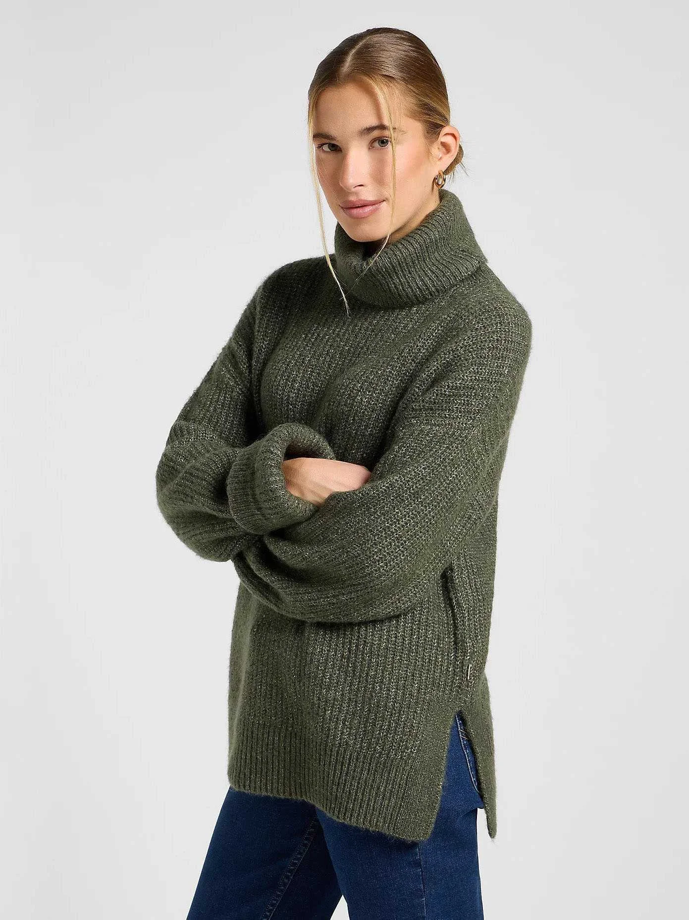 Lee - WIDE CUFF TURTLE NECK Lee - WIDE CUFF TURTLE NECK
