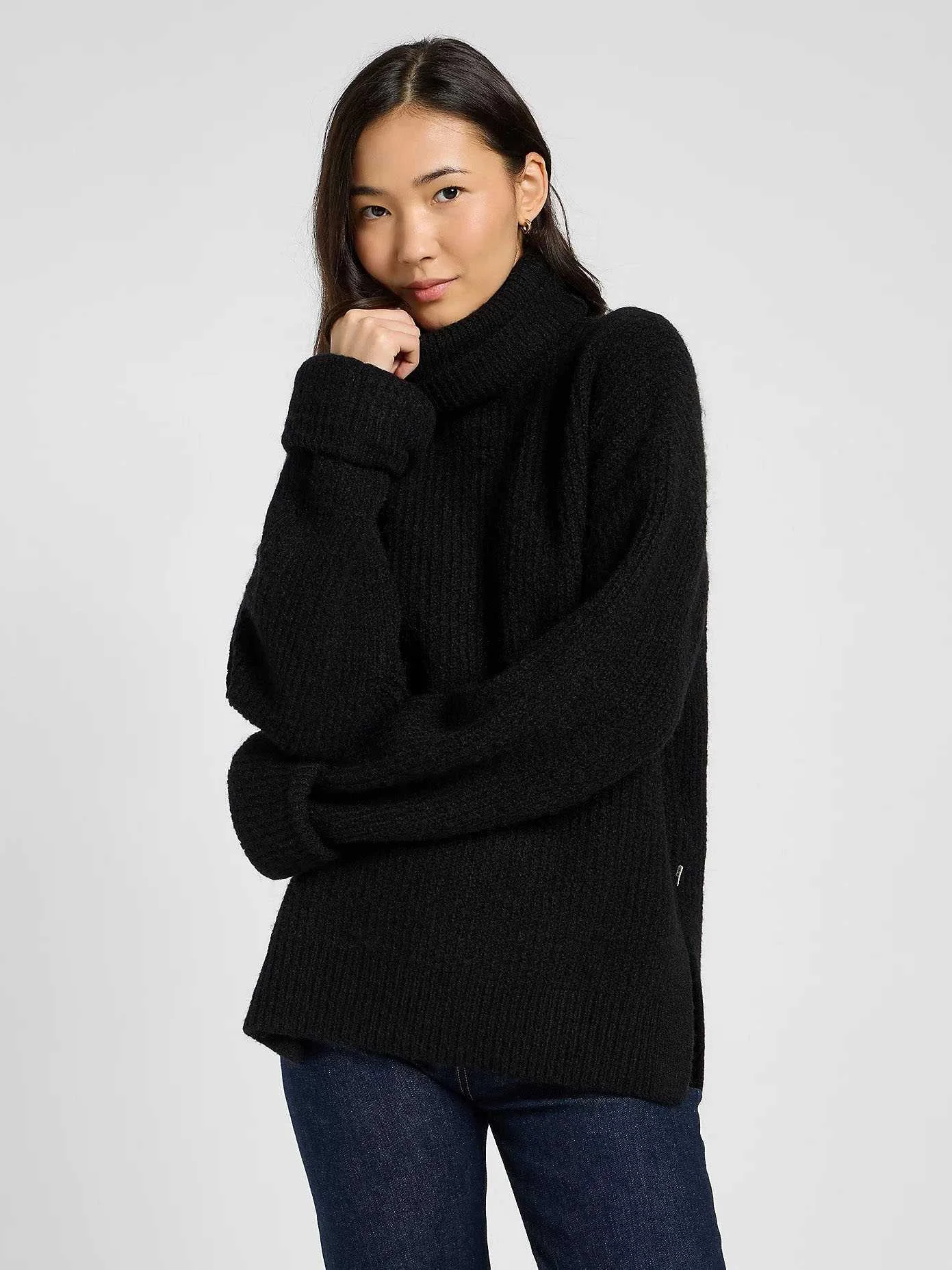 Lee - WIDE CUFF TURTLE NECK Lee - WIDE CUFF TURTLE NECK