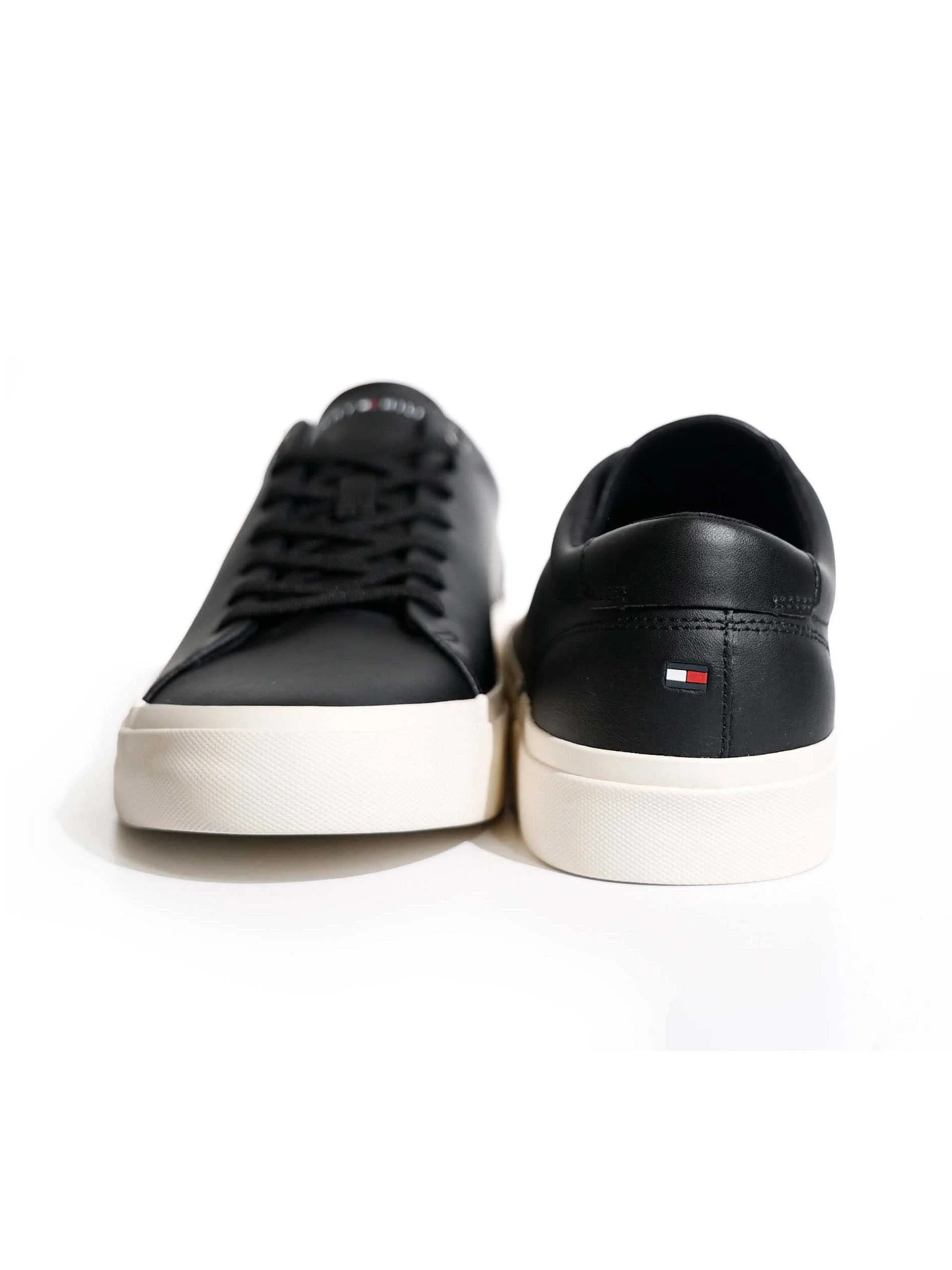 Tommy Hilfiger - CORPORATE LEATHER... Tommy Hilfiger - CORPORATE LEATHER...
