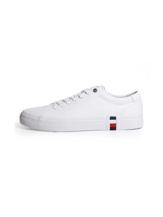 Tommy Hilfiger - CORPORATE... 2