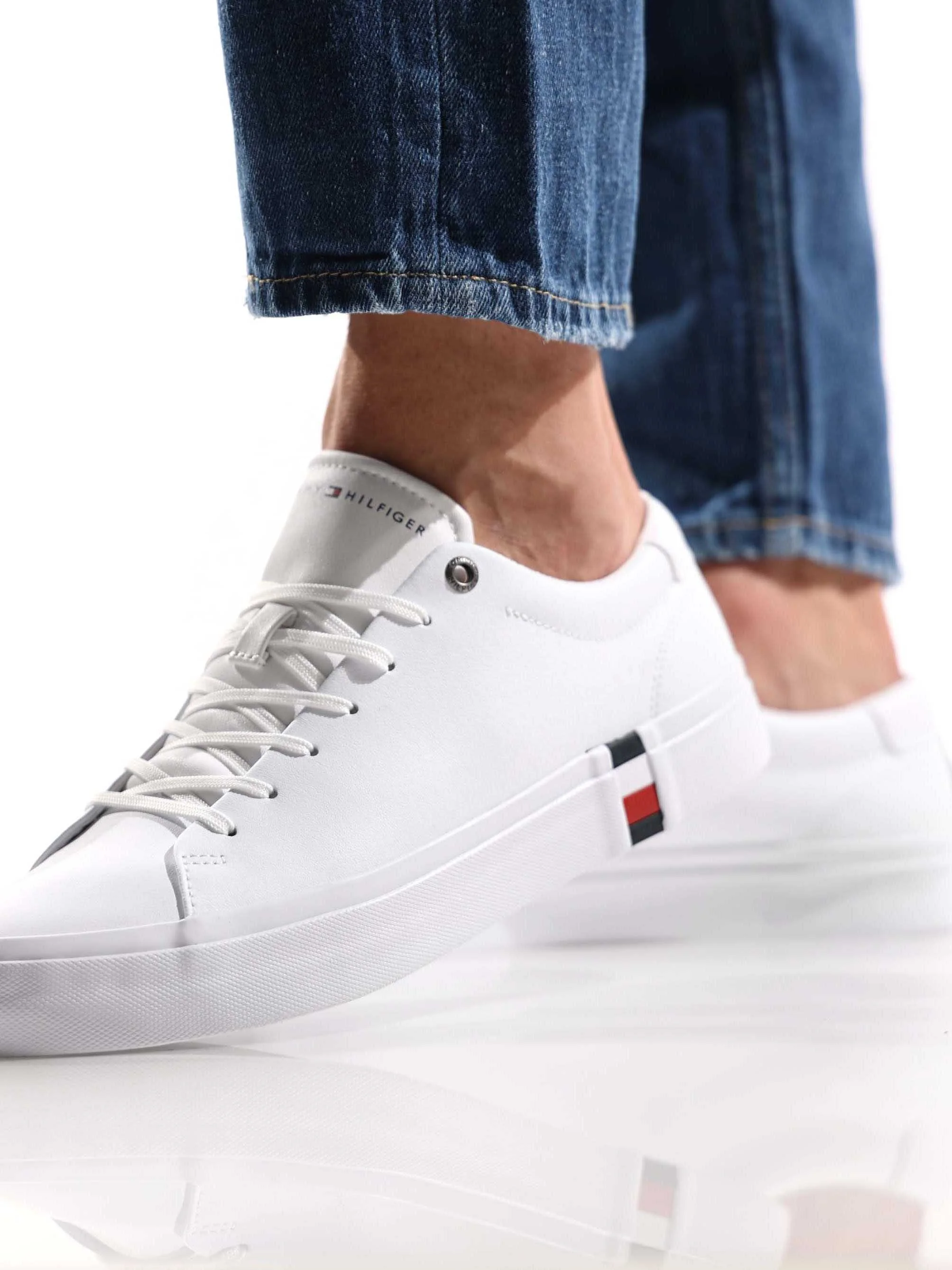 Tommy Hilfiger - CORPORATE LEATHER... Tommy Hilfiger - CORPORATE LEATHER...