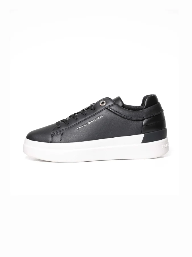 Tommy Hilfiger - FEMININE... 2