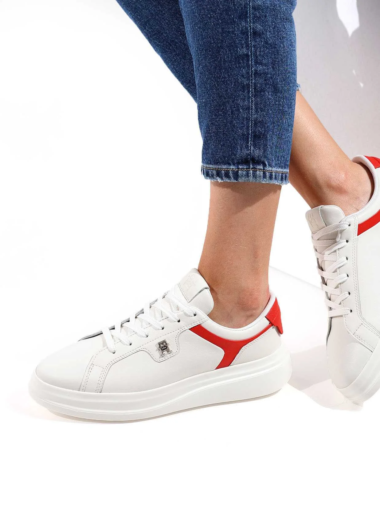 Tommy Hilfiger - TH MONOGRAM COURT... Tommy Hilfiger - TH MONOGRAM COURT...