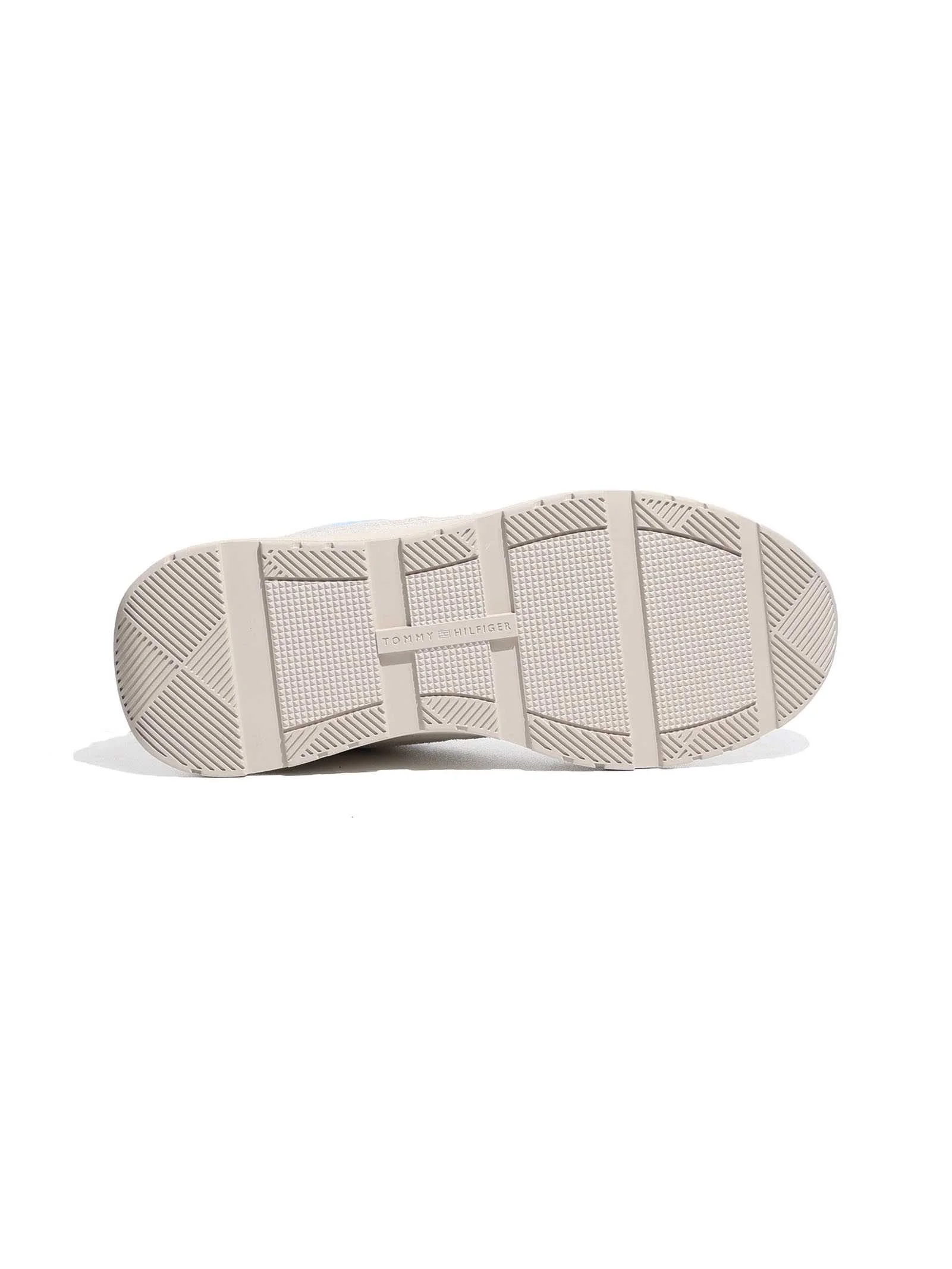 Tommy Hilfiger - CASUAL FASHION... Tommy Hilfiger - CASUAL FASHION...