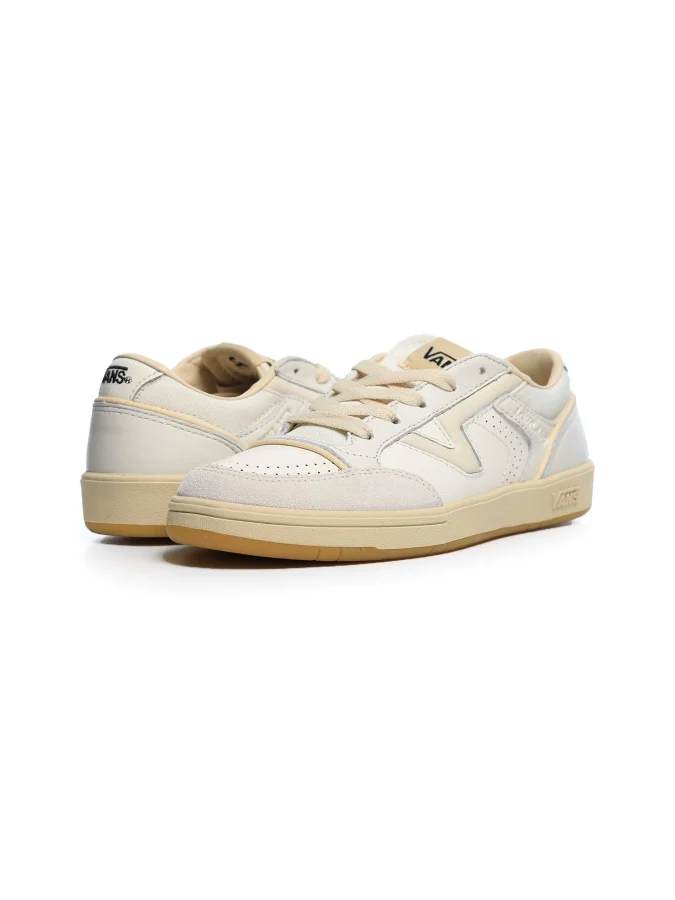 VANS - Lowland CC JMP R...