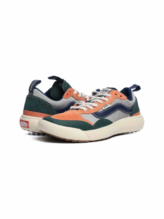 *VANS - UA UltraRange EXO...