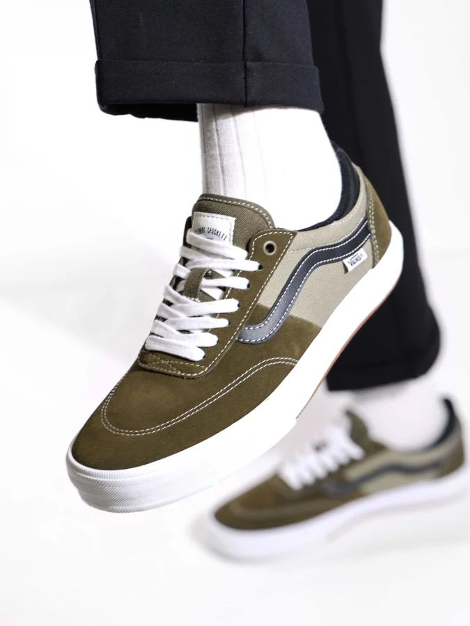 VANS - GILBERT CROCKETT SHOES 2