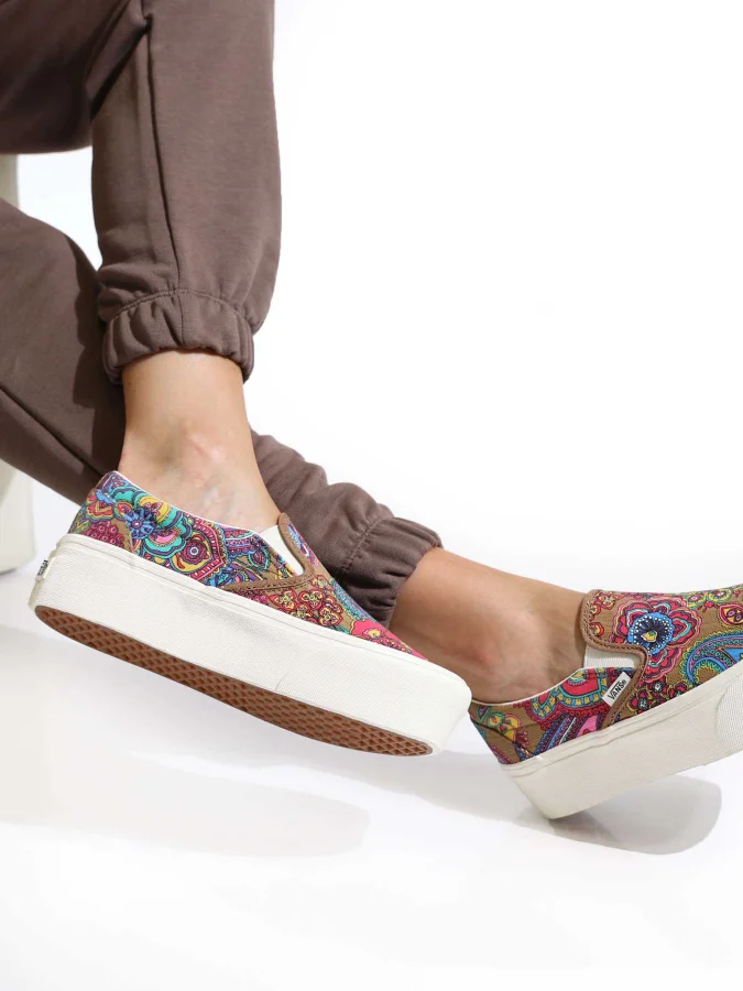 VANS - UA Classic Slip-On... 2