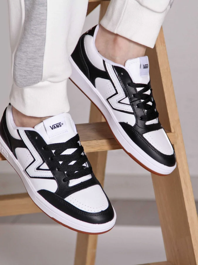 VANS - UA Lowland CC 2