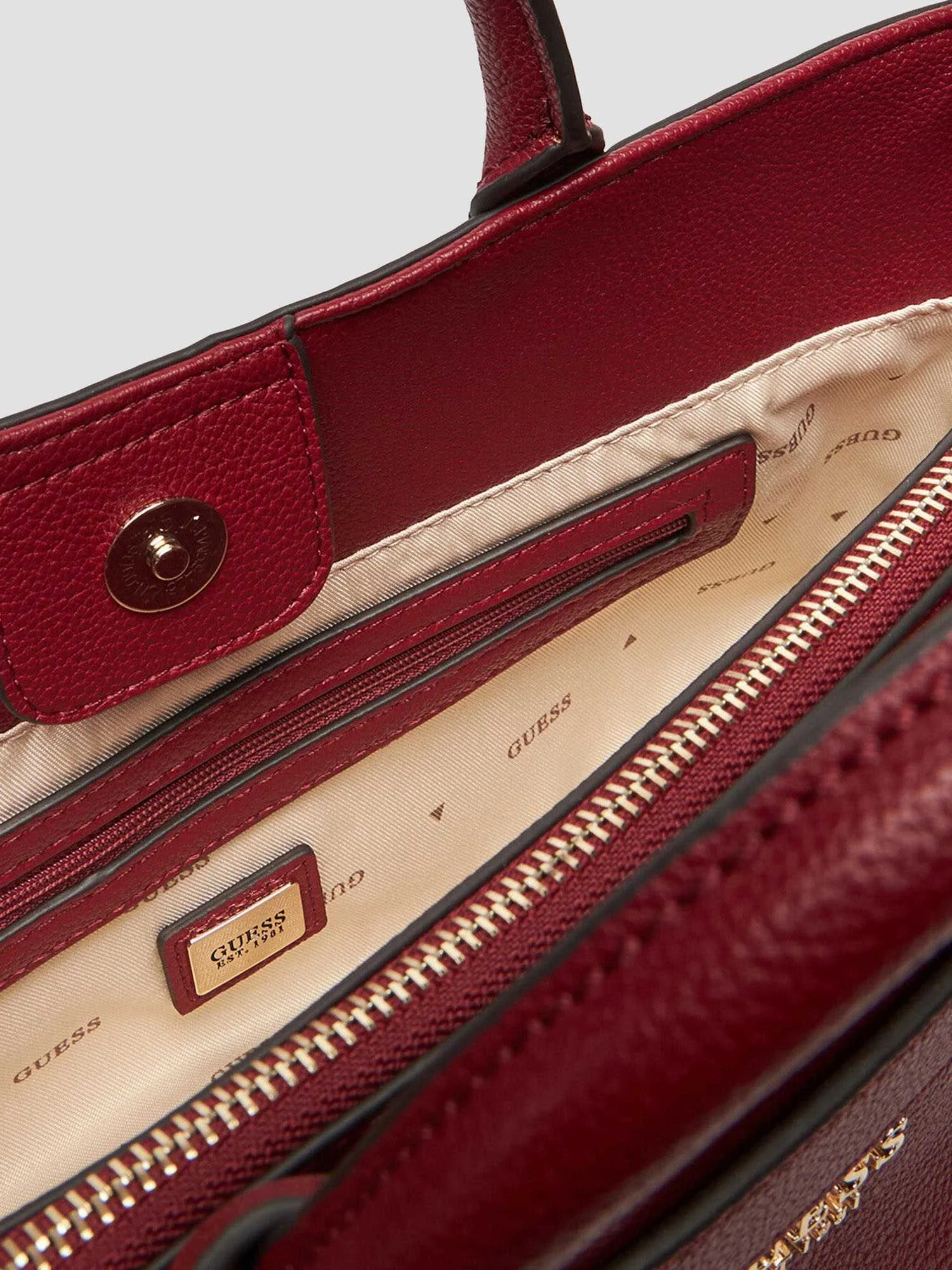 GUESS - GREGORIA GIRLFRIEND SATCHEL GUESS - GREGORIA GIRLFRIEND SATCHEL