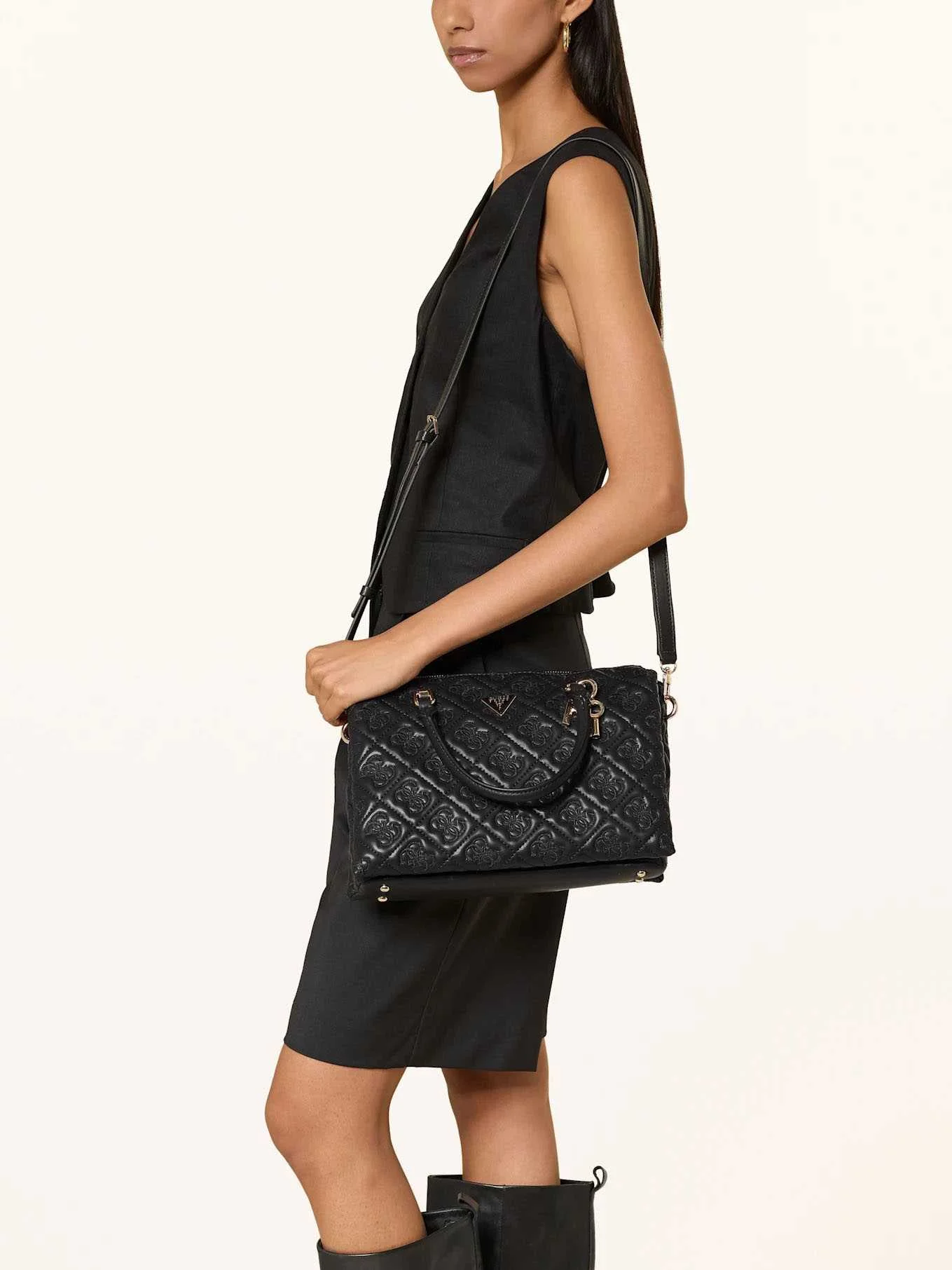 GUESS - ADELASIA MULTI COMP SATCHEL GUESS - ADELASIA MULTI COMP SATCHEL