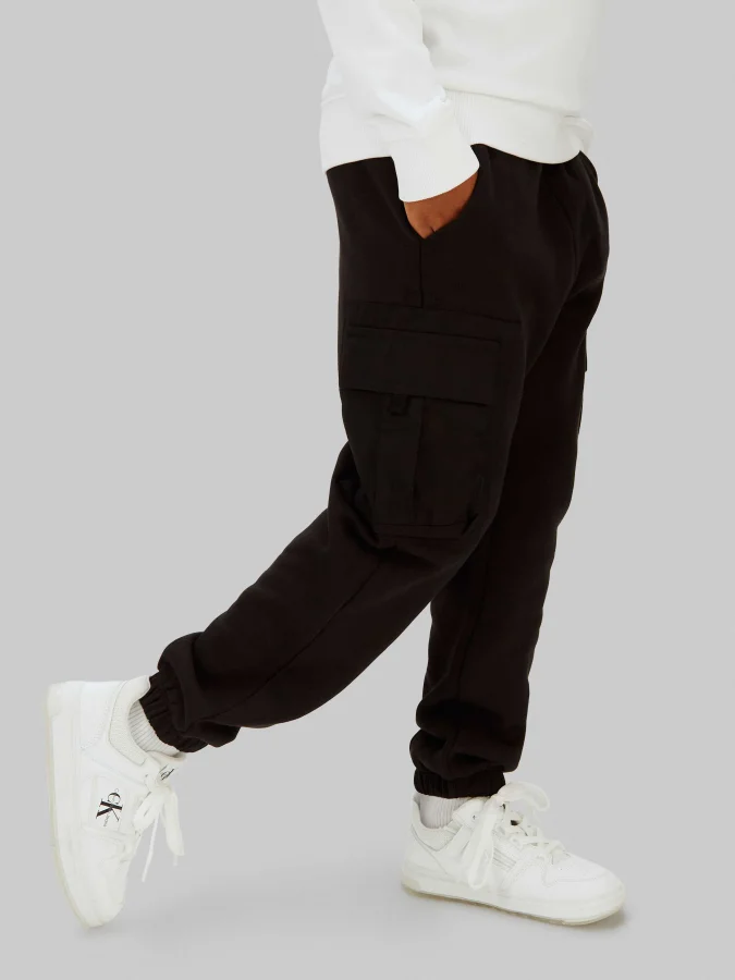 Calvin Klein - CONTRAST...