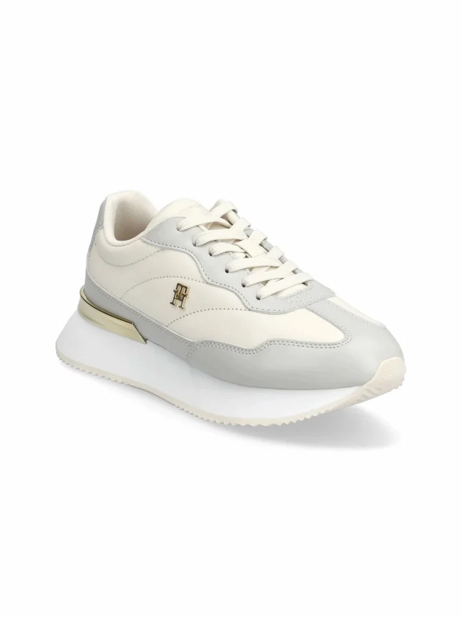 Tommy Hilfiger - CHIC...