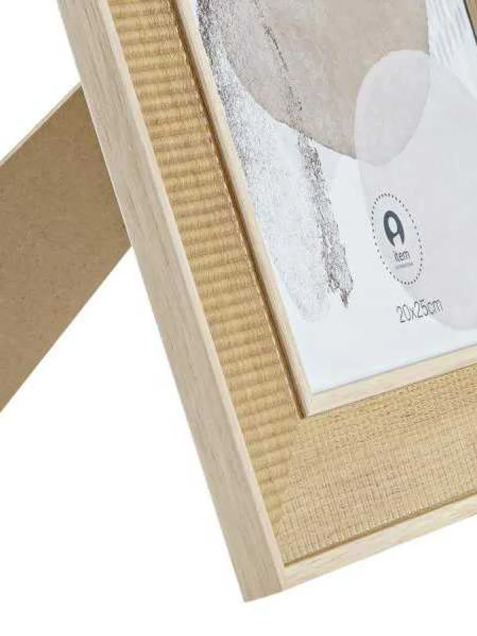 Item International -... 2