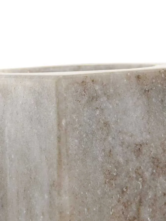 Item International -... 2