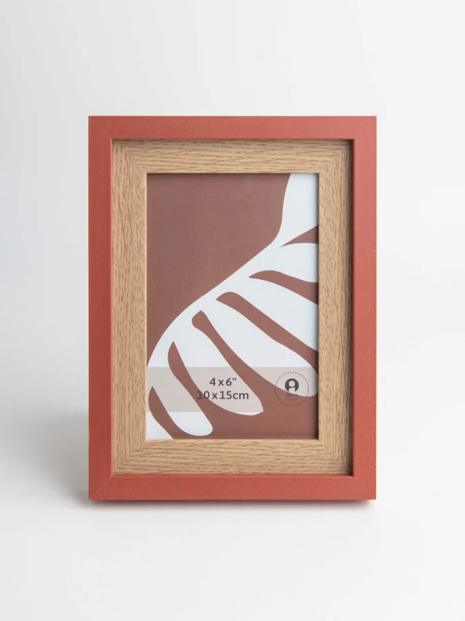 Item International -...