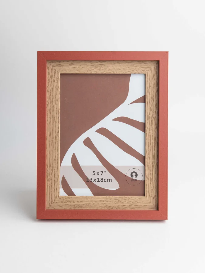 Item International -...