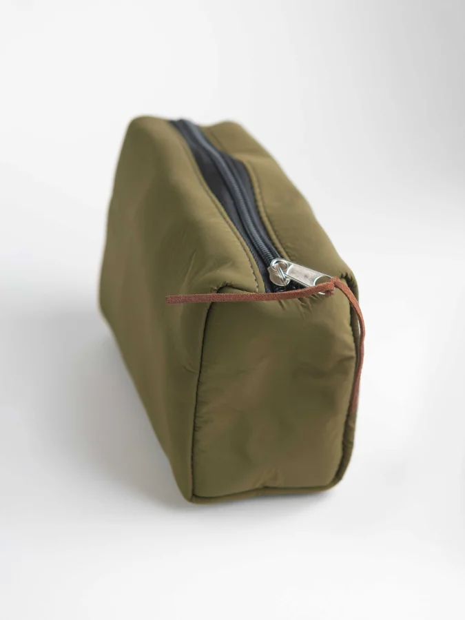 Item International - Toilet... 2