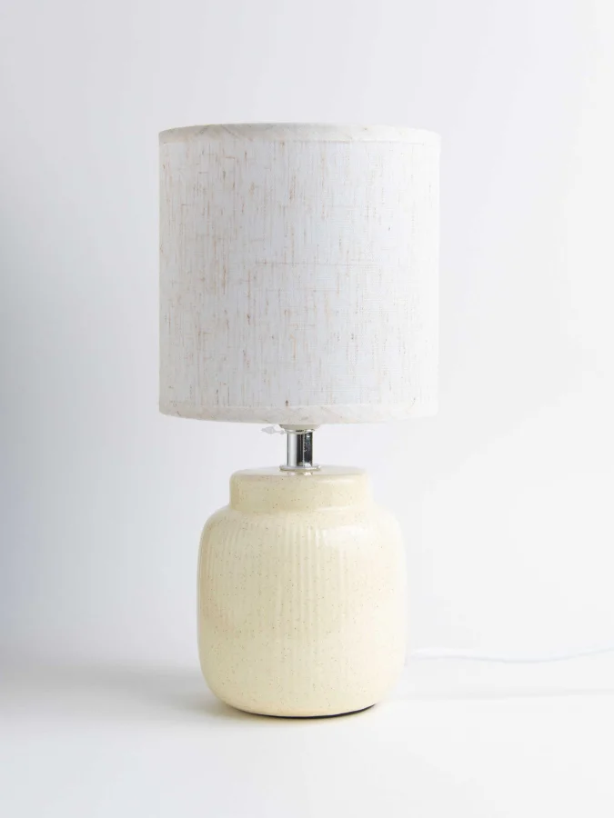 Item International - Table...