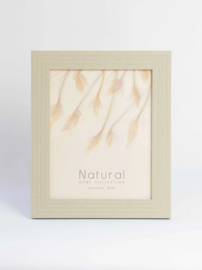 Item International - Photo...