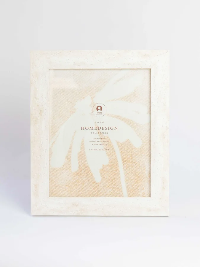 Item International - Photo...