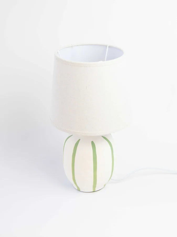 Item International - Table... 2