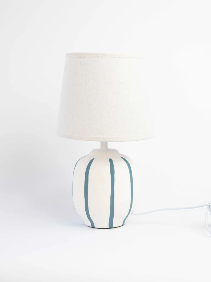 Item International - Table...