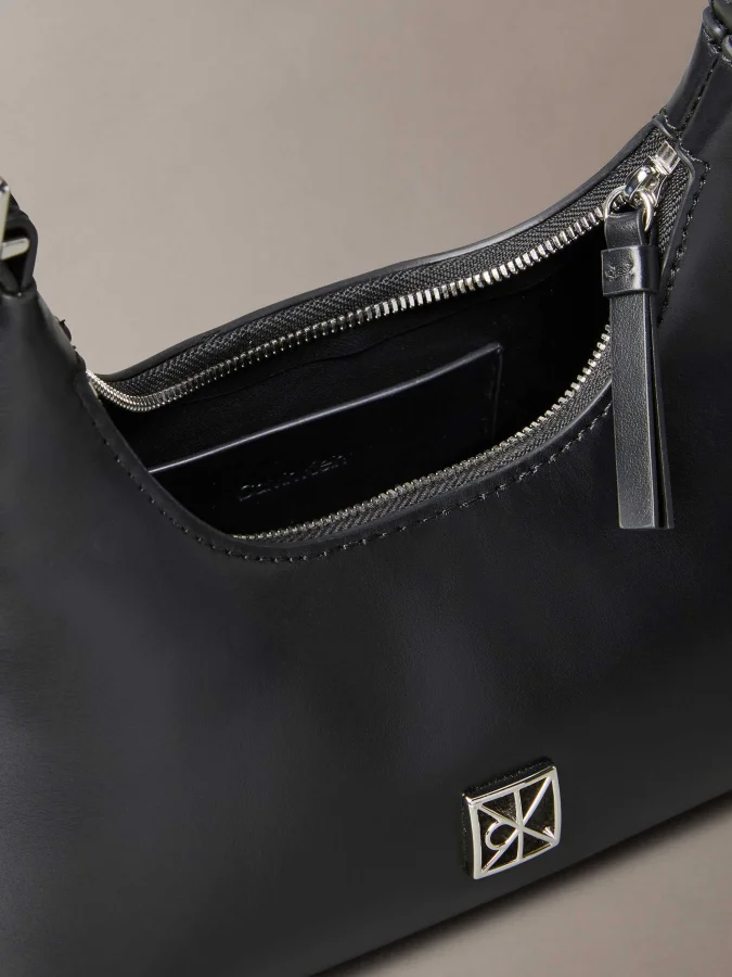 CALVIN KLEIN - EMBLEM HW... 2