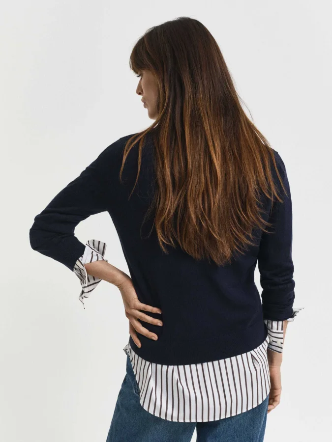 GANT - FINE MERINO V-NECK 2