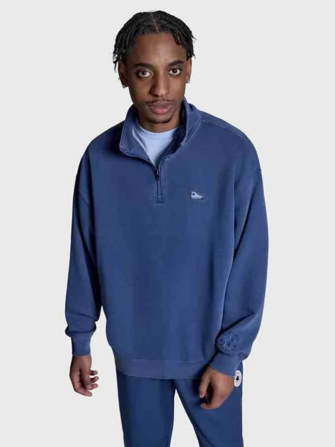 CONVERSE - LOOSE FIT...