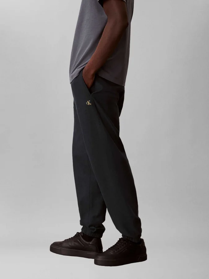 CALVIN KLEIN JEANS -...