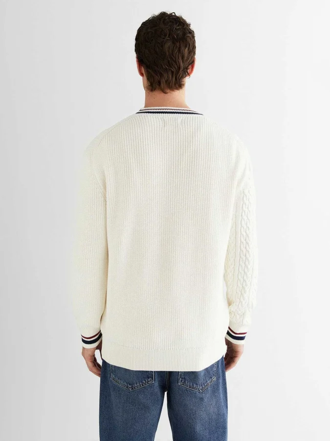 GANT - EMBROIDERY COLLEGE... 2