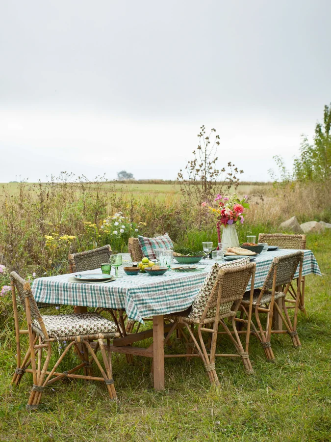 Madam Stolz - Jug, 15 x 17... 2