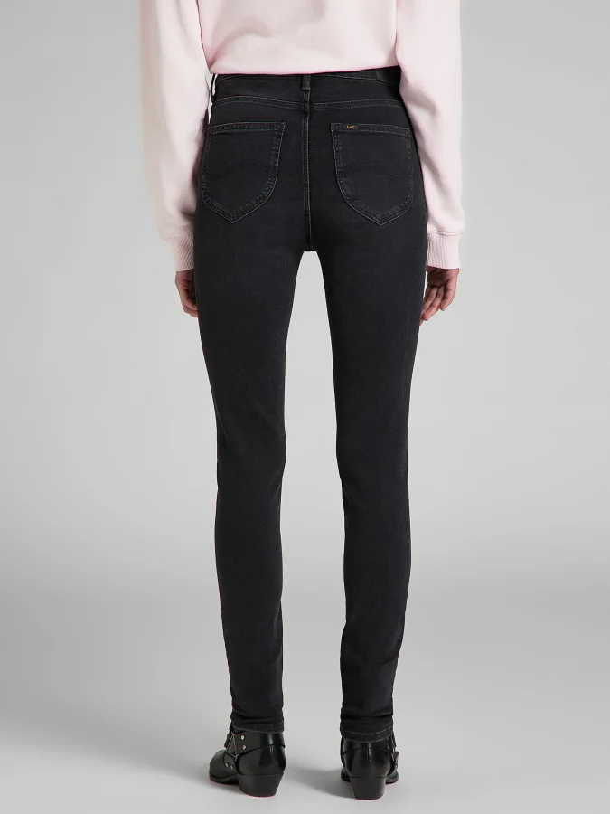 Lee - SCARLETT HIGH 2