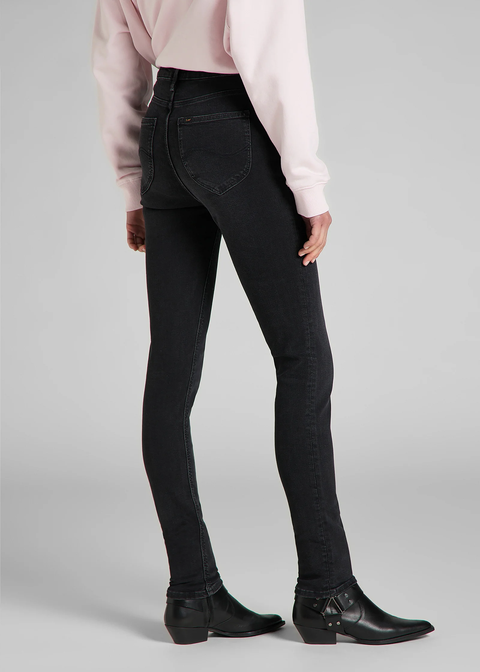 Lee - SCARLETT HIGH Lee - SCARLETT HIGH