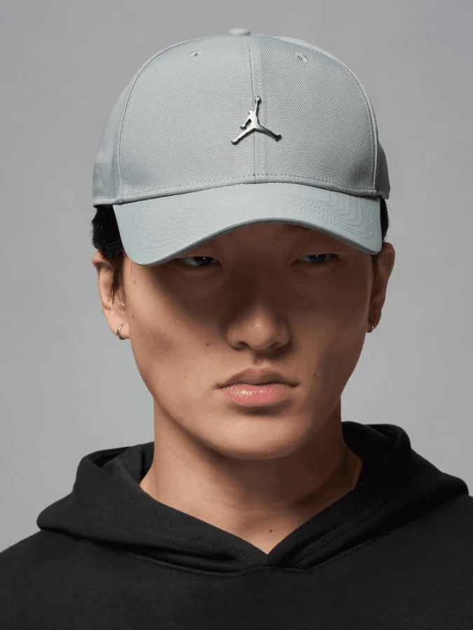 NIKE - Rise Structured... 2