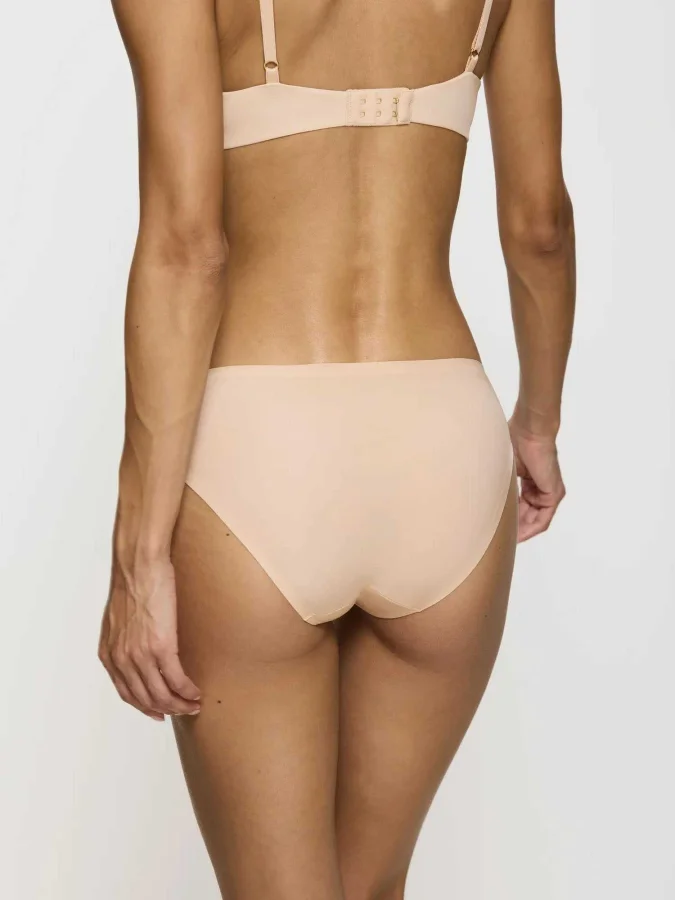 Triumph - Body Make-Up... 2