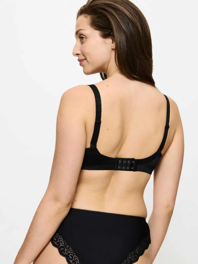 Triumph - Amourette W01 2