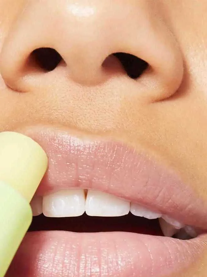 SWEET LEMON ტუჩის სტიკი 4 გრ 2