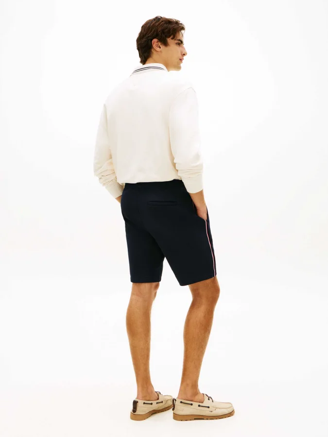 Tommy Hilfiger - GLOBAL... 2