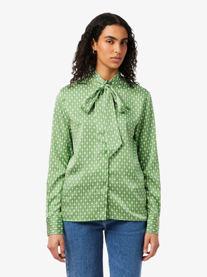 Lacoste - Tennis court...