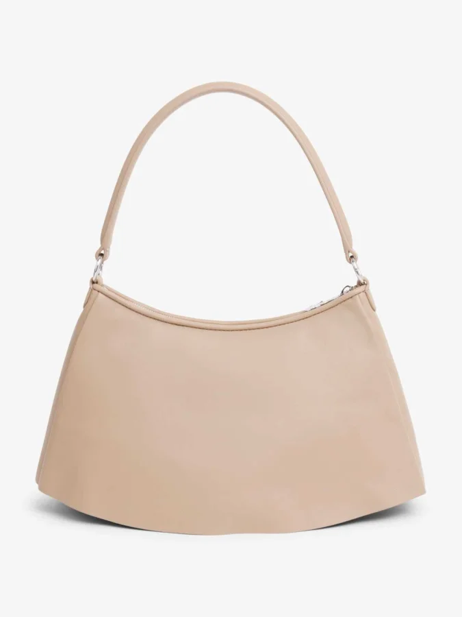 Lacoste - Medium Runway... 2