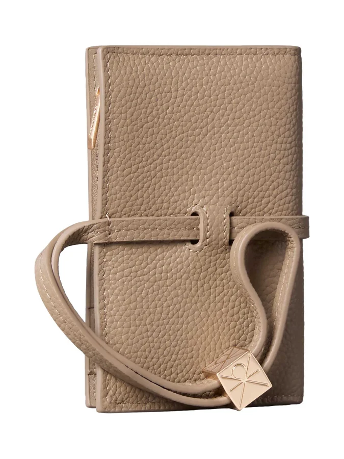 CALVIN KLEIN - EMBLEM HW... 2