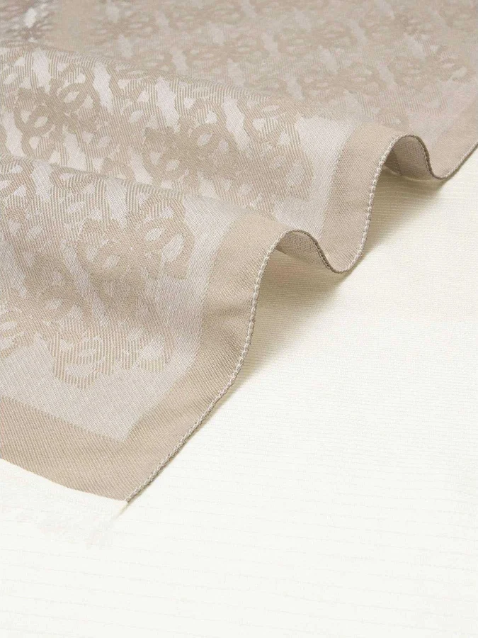 GUESS - SCARF JACQUARD 80X180 2