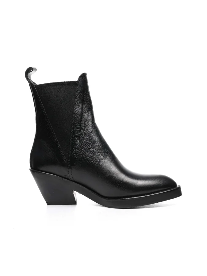 ATRIO X RUSO DANELIA