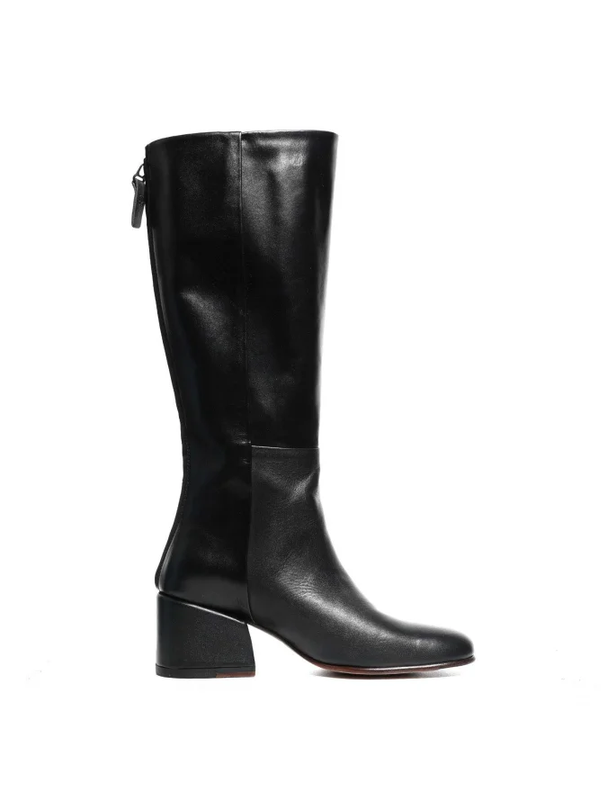 ATRIO X RUSO DANELIA